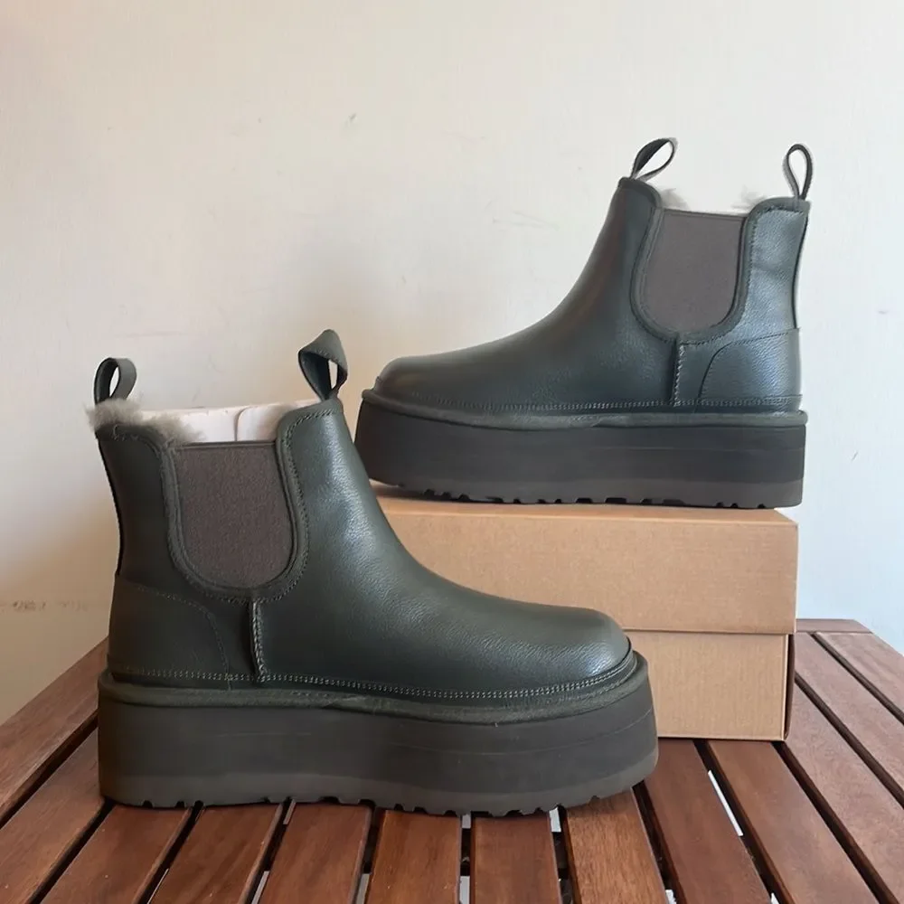 UGG Neumel Platform Chelsea Boots Forest Night Women Size 9 - Picture 4 of 15